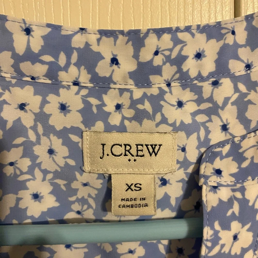J. Crew Blue and White Cottage Floral V-Neck Popover